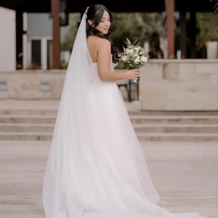 Clara Novias – Vestidos de novia, expositor de Expo Matrimonio